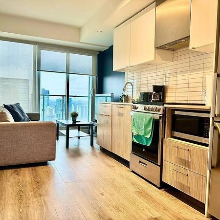 Cozy Condo Near Eatoncentre Mall Toronto Esterno foto