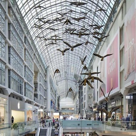 Cozy Condo Near Eatoncentre Mall Toronto Esterno foto