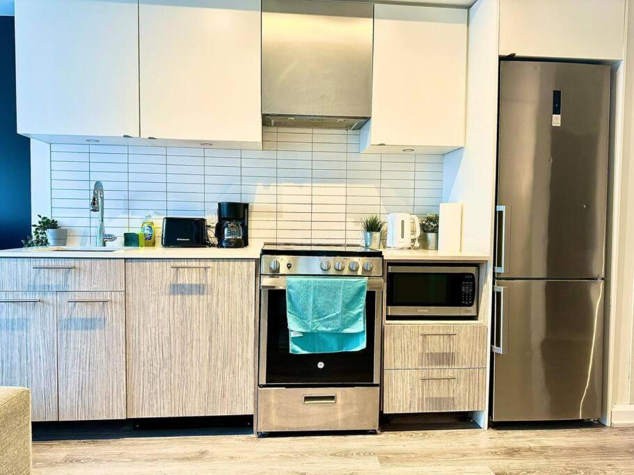 Cozy Condo Near Eatoncentre Mall Toronto Esterno foto
